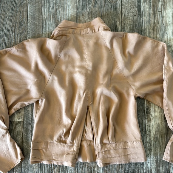 EXPRÉSS BEAUTIFUL TAN BLOUSE OPEN CHEST, XXS - Picture 4 of 12